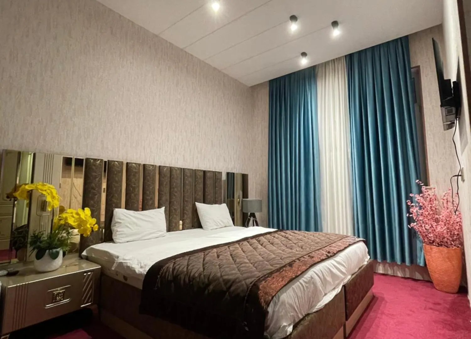 Mirror Design Hotels Baky