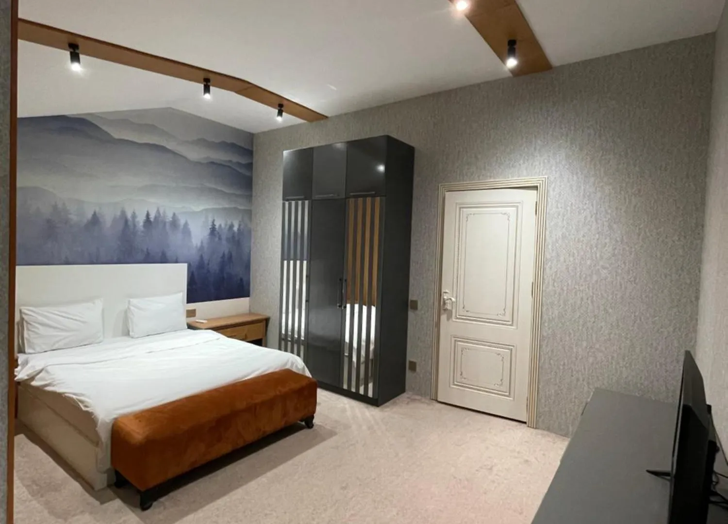 Mirror Design Hotels Baky